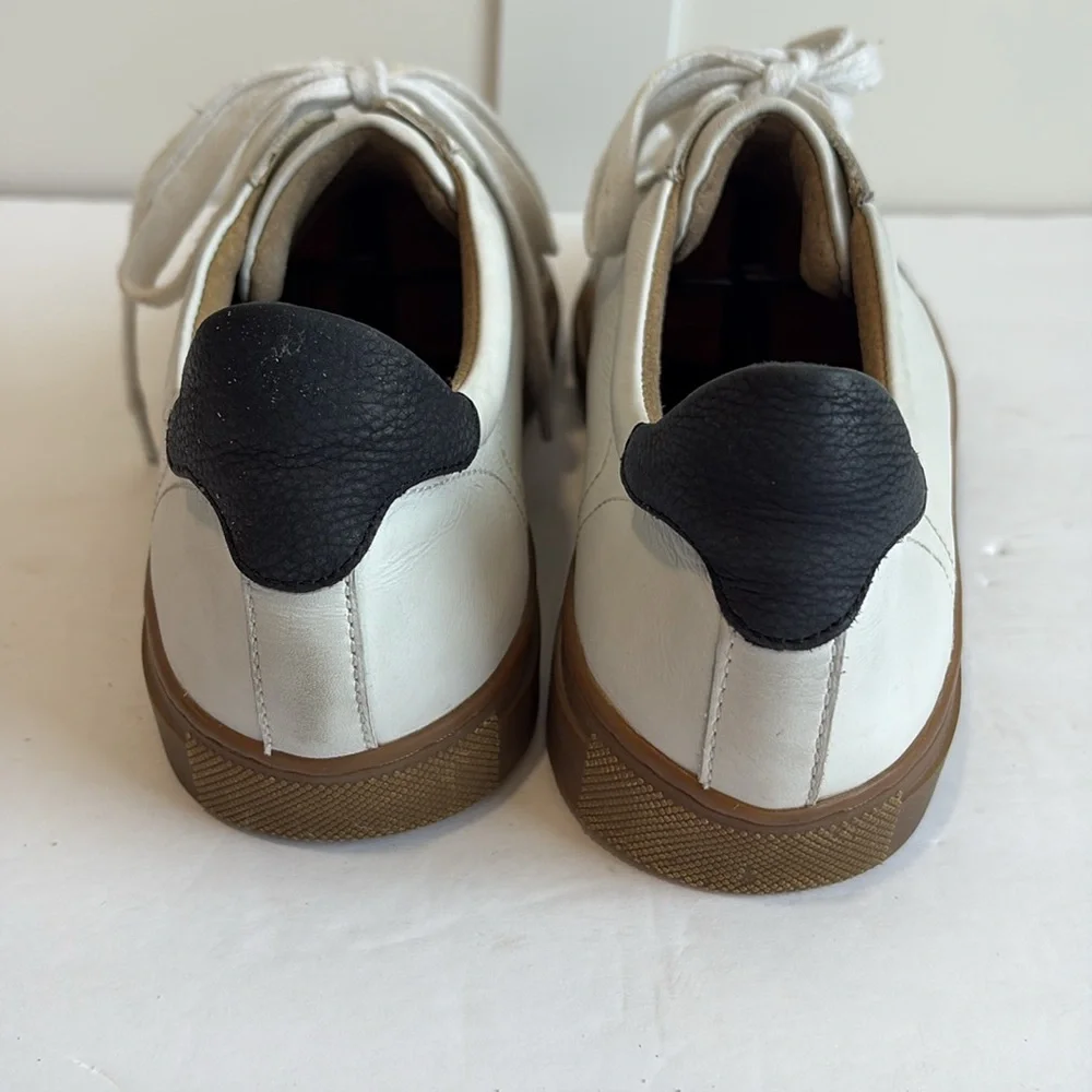 Banana Republic White Gum Sole Leather Nicklas Sneakers